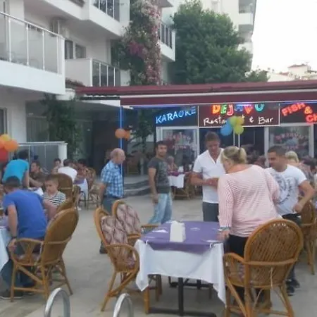 Kaan 公寓式酒店 马尔马里斯